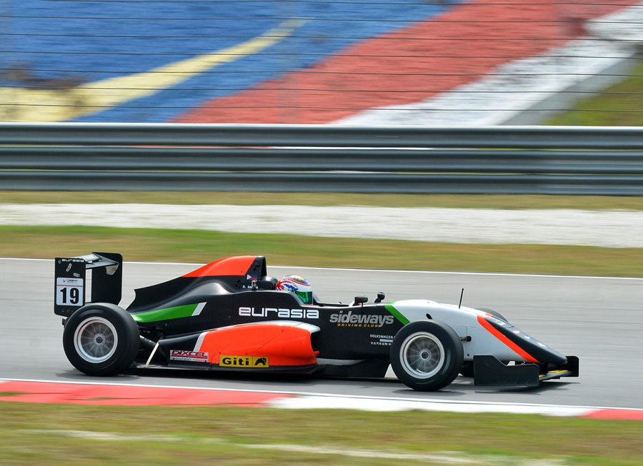 Sean Smith completes test in Formula Masters with Eurasia