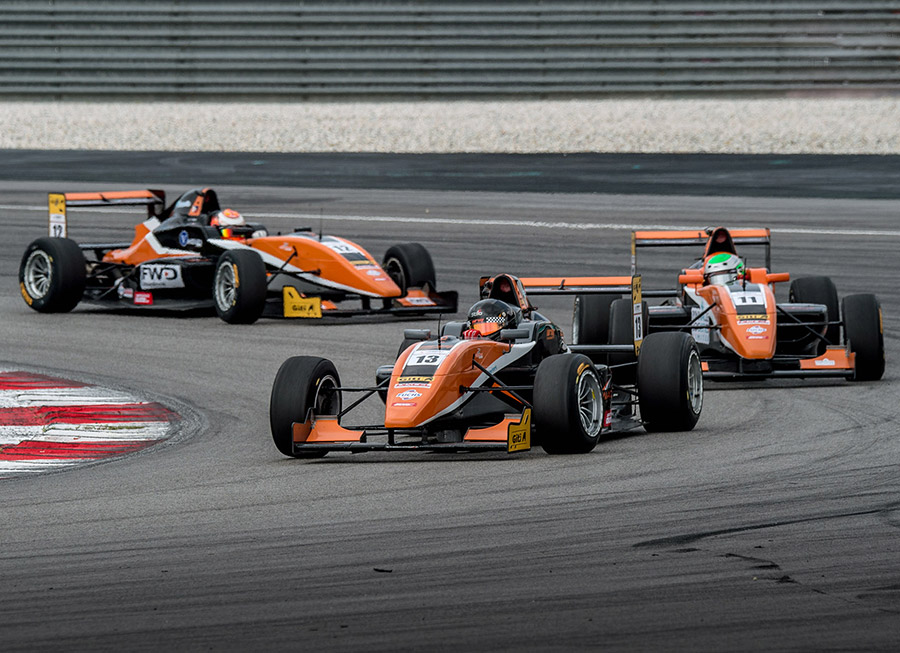 Pinnacle Motorsport nails 3 podium finishes during Formula Masters’ return to Sepang