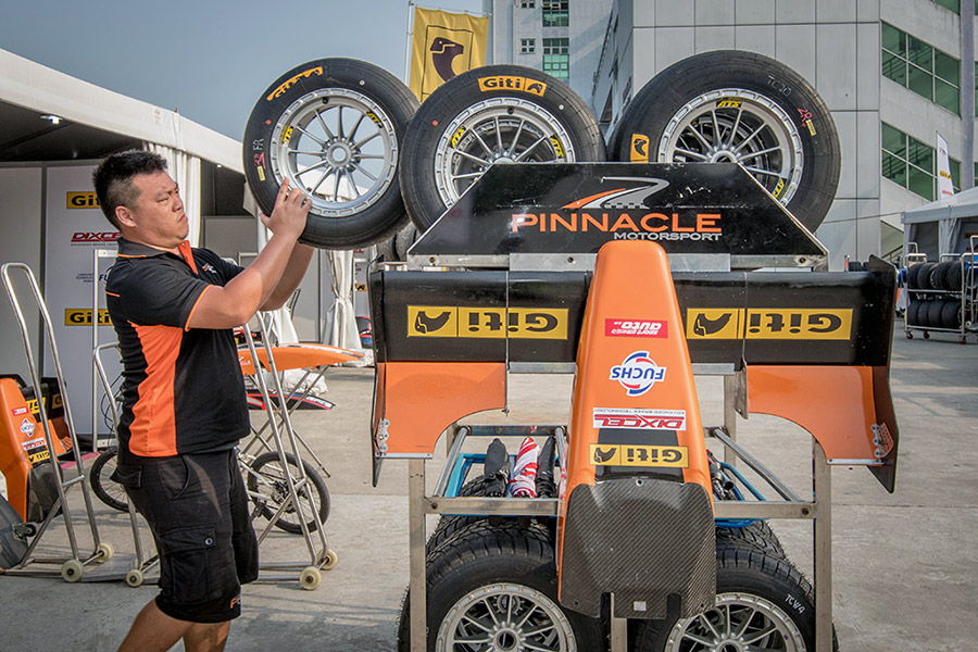 Pinnacle Motorsport