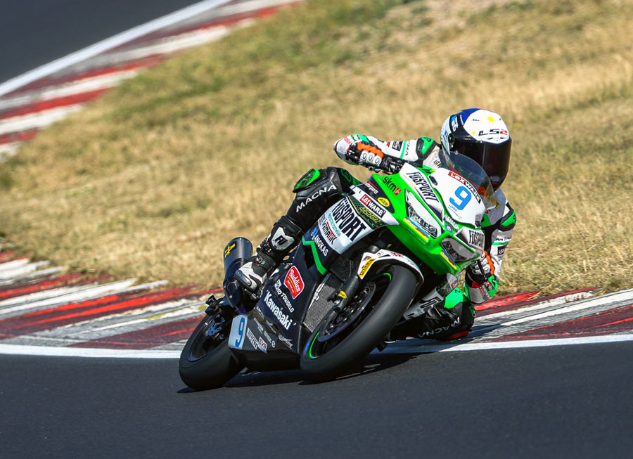 Troy Alberto storm to 3rd in IDM SSP300 wildcard entry at Autodrom Most