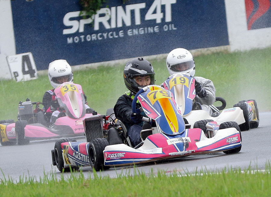 Ryan Sy shines in the rain as Rotax Max Challenge ’22 passes halfway point